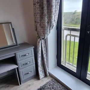 Apartment 2 Bed Gated 15 The Anchorage The Quay F28 V342, Westport